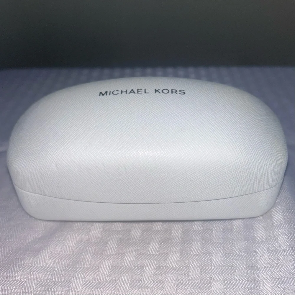 MICHAEL KORS White Hard Sided Sunglass/Glass Case